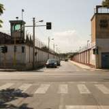 ...per ritrovarla dobbiamo percorrere 750 metri verso il centro cittadino per andare a incontrare la cosiddetta �zona delle casermette�. Giriamo cos� a sinistra su via Alberotanza...